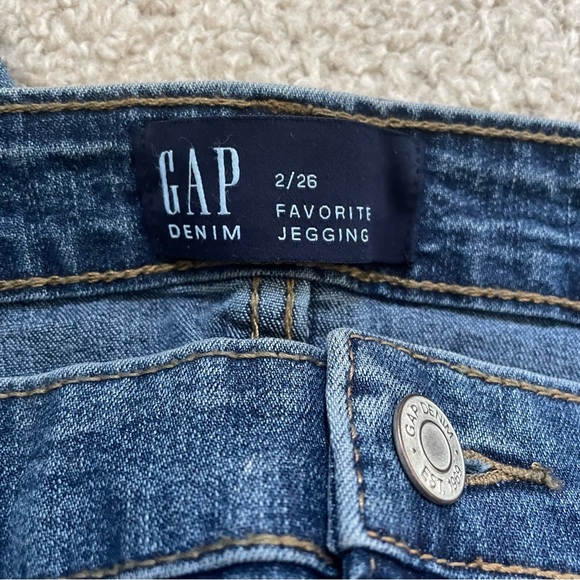 Gap favorite jeggings - Picture 5 of 7